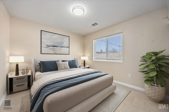 200 Burchfield Avenue, Bakersfield, CA 93307