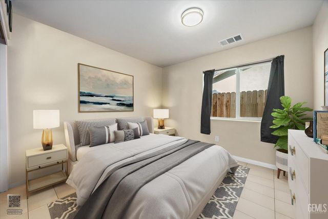 200 Burchfield Avenue, Bakersfield, CA 93307