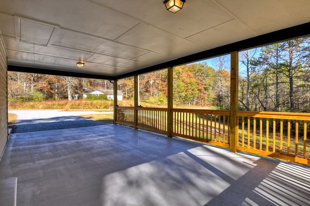 569 Number 20 Mine Road, Mccaysville, GA 30555