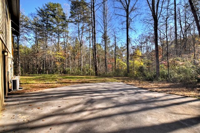 569 Number 20 Mine Road, Mccaysville, GA 30555