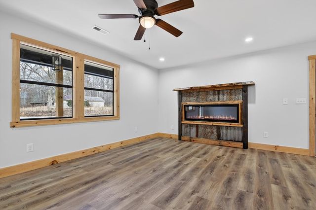 569 Number 20 Mine Road, Mccaysville, GA 30555