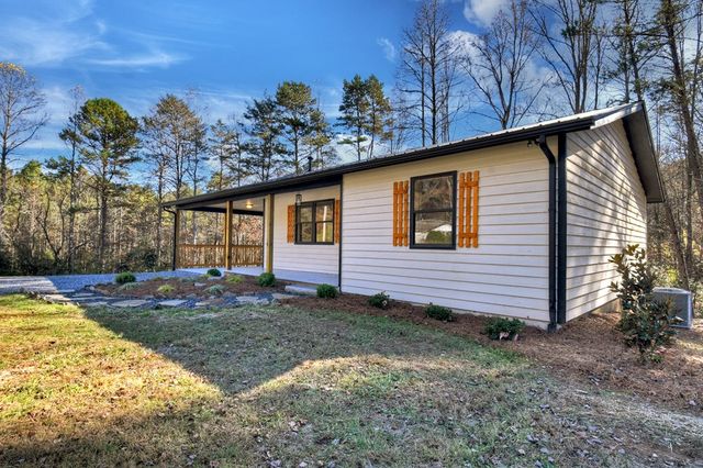 569 Number 20 Mine Road, Mccaysville, GA 30555