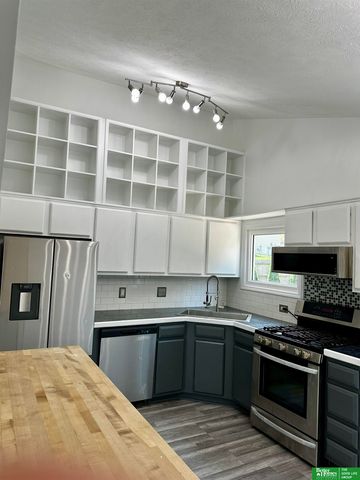 7108 S 128th Street, Omaha, NE 68138
