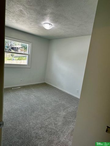 7108 S 128th Street, Omaha, NE 68138