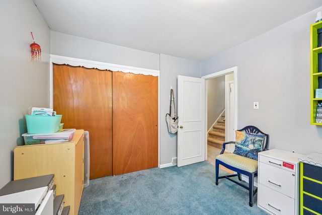 913 LOMOND LN, Philadelphia, PA 19128