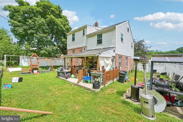 913 LOMOND LN, Philadelphia, PA 19128