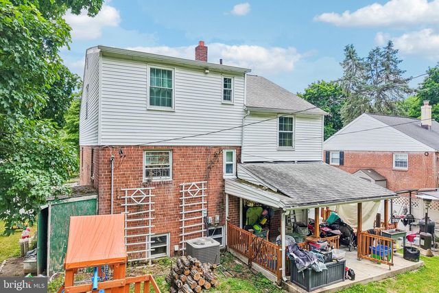 913 LOMOND LN, Philadelphia, PA 19128