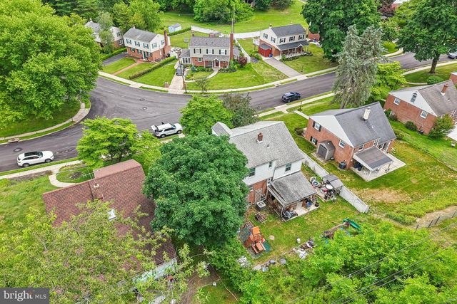 913 LOMOND LN, Philadelphia, PA 19128