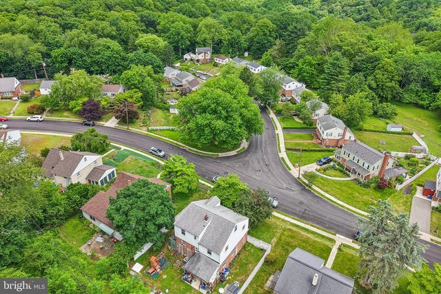 913 LOMOND LN, Philadelphia, PA 19128