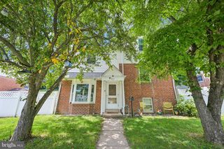 913 LOMOND LN, Philadelphia, PA 19128