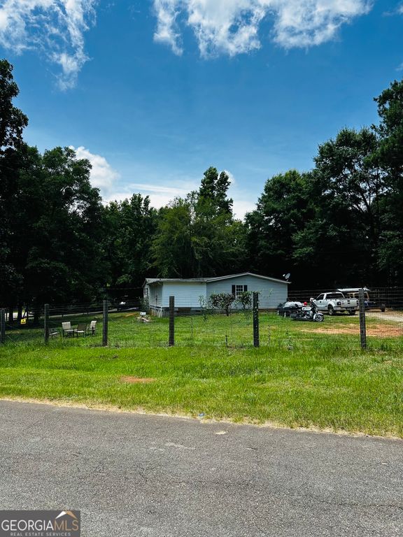 145 N Little River Run, Eatonton, GA 31024