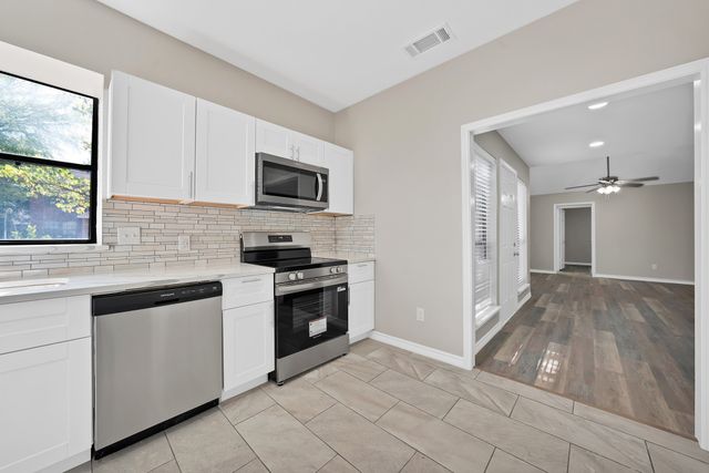 5612 Polo Club Drive, Arlington, TX 76017