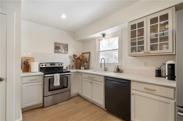 8704 W 72nd Street, Merriam, KS 66204