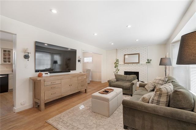 8704 W 72nd Street, Merriam, KS 66204