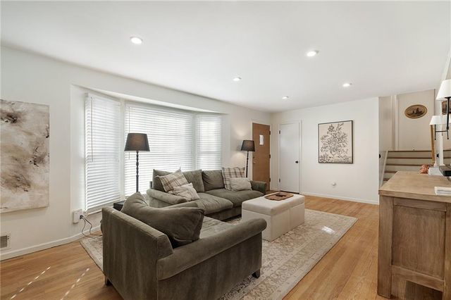 8704 W 72nd Street, Merriam, KS 66204