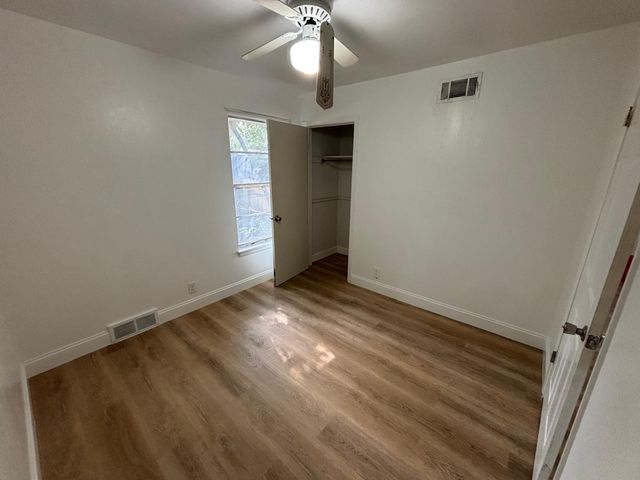 6031 Preston Crest Lane, Dallas, TX 75230