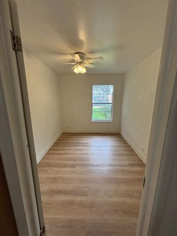 6031 Preston Crest Lane, Dallas, TX 75230