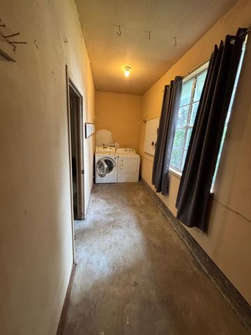 6031 Preston Crest Lane, Dallas, TX 75230