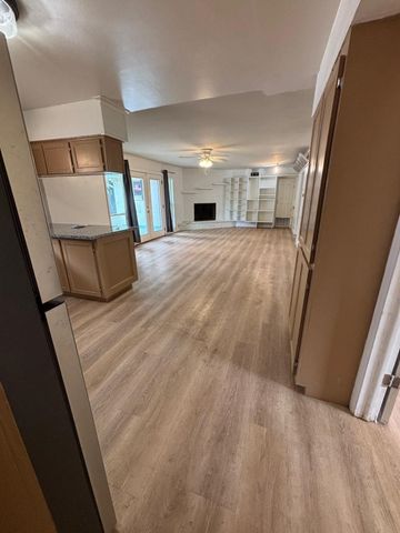 6031 Preston Crest Lane, Dallas, TX 75230