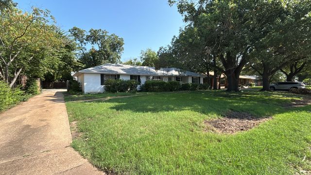 6031 Preston Crest Lane, Dallas, TX 75230