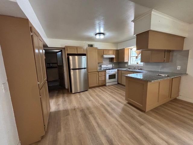 6031 Preston Crest Lane, Dallas, TX 75230