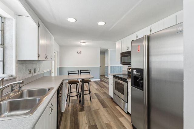 4194 Honeysuckle Avenue, Palm Beach Gardens, FL 33410