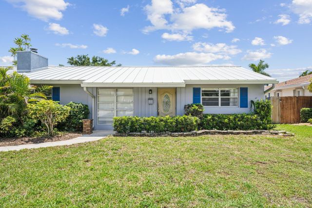 4194 Honeysuckle Avenue, Palm Beach Gardens, FL 33410