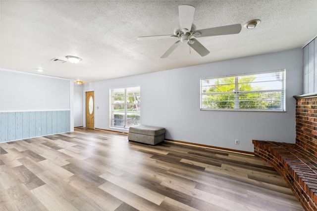 4194 Honeysuckle Avenue, Palm Beach Gardens, FL 33410