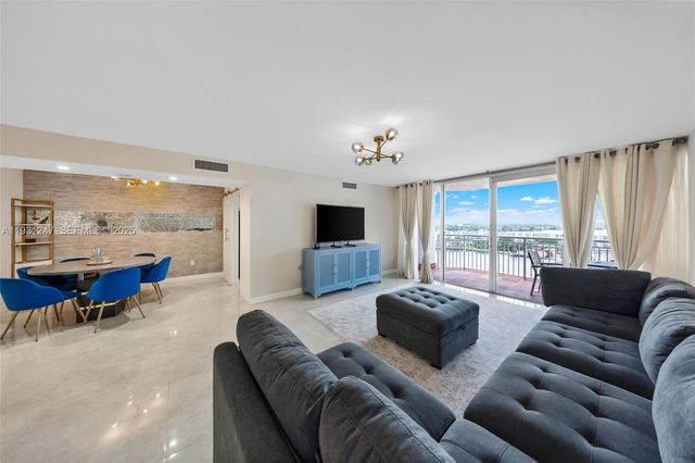 18081 Biscayne Blvd 1401, Aventura, FL 33160