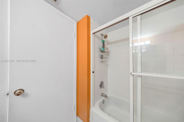 18081 Biscayne Blvd 1401, Aventura, FL 33160