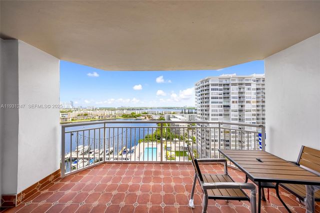 18081 Biscayne Blvd 1401, Aventura, FL 33160