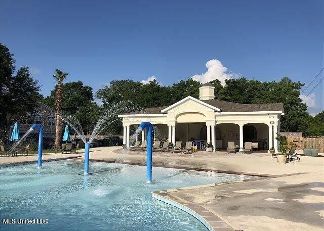 2252 Beach Drive, 1704, Gulfport, MS 39501