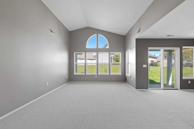 3611 E Baycourt Ln, Spokane, WA 99223