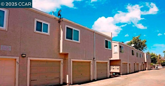 3712 Willow Pass Rd 32, Concord, CA 94519