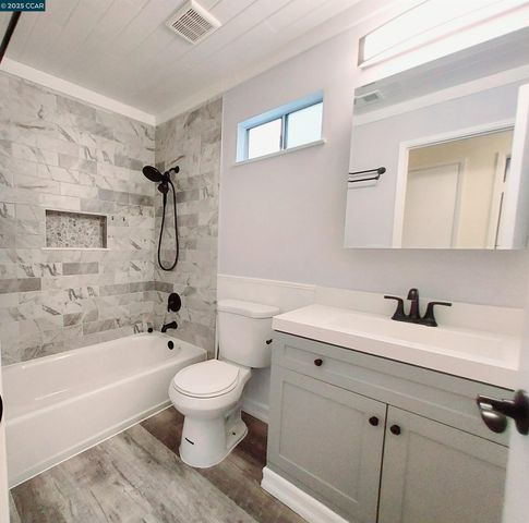 3712 Willow Pass Rd 32, Concord, CA 94519