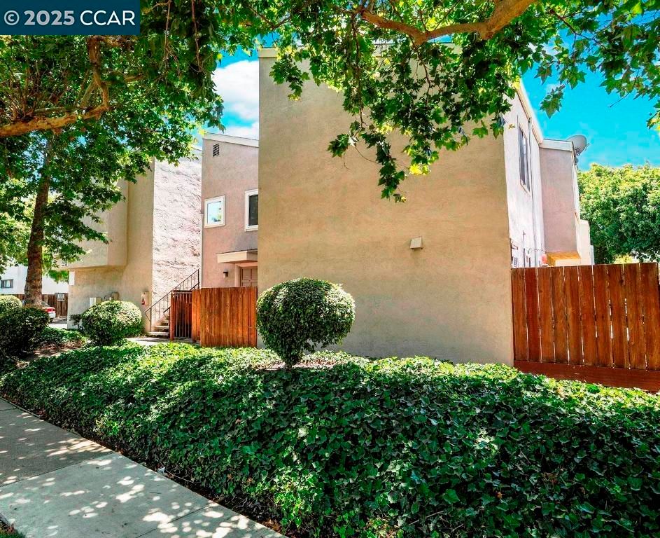 3712 Willow Pass Rd 32, Concord, CA 94519