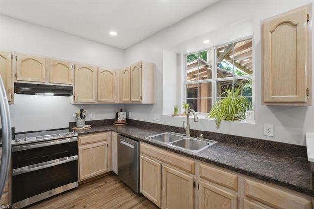904 Cantor ST, Chesapeake, VA 23322