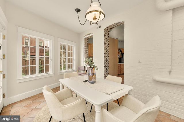 2015 ALLEN PL NW, Washington, DC 20009