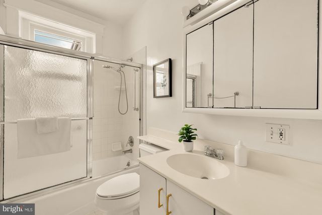 2015 ALLEN PL NW, Washington, DC 20009