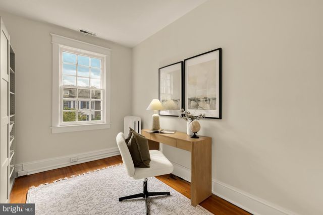 2015 ALLEN PL NW, Washington, DC 20009