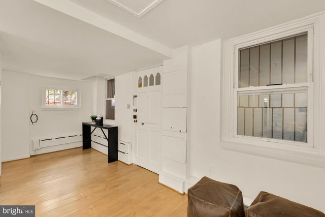 2015 ALLEN PL NW, Washington, DC 20009