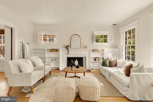 2015 ALLEN PL NW, Washington, DC 20009