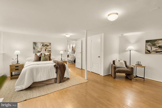 2015 ALLEN PL NW, Washington, DC 20009