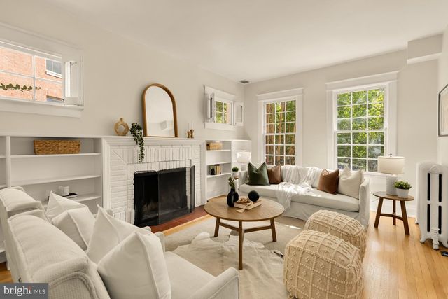 2015 ALLEN PL NW, Washington, DC 20009