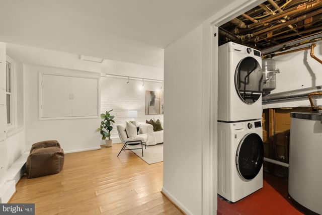 2015 ALLEN PL NW, Washington, DC 20009
