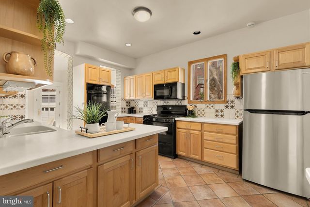 2015 ALLEN PL NW, Washington, DC 20009
