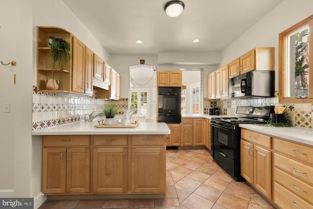 2015 ALLEN PL NW, Washington, DC 20009