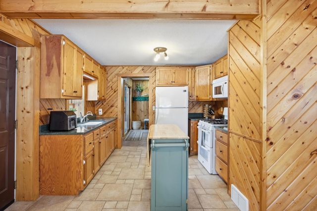 32395 County Highway 26, Rochert, MN 56578