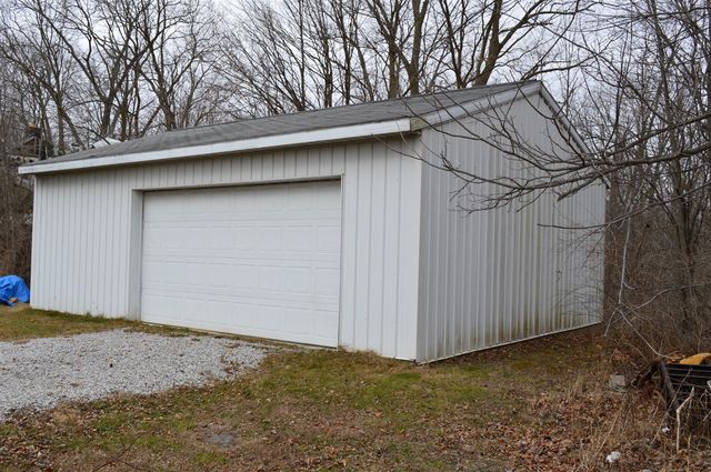 1606 Mooreville Road, Milan, MI 48160