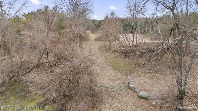 00 Hitchcock Road, White Lake, MI 48383